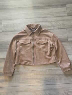 Haute Monde Cropped Suede Jacket in Taupe Brown Size Large